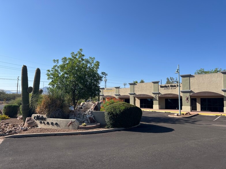 516 E Whitehouse Canyon Rd, Green Valley, AZ à vendre - Photo du bâtiment - Image 2 de 5