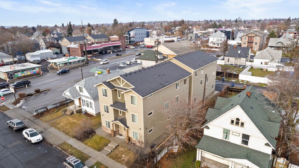 915 E Augusta Ave, Spokane, WA à vendre - Photo du bâtiment - Image 3 de 20