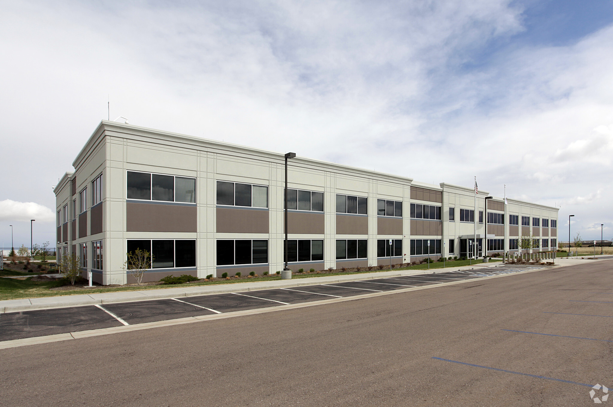 1055 N Newport Rd, Colorado Springs, CO for lease Building Photo- Image 1 of 4