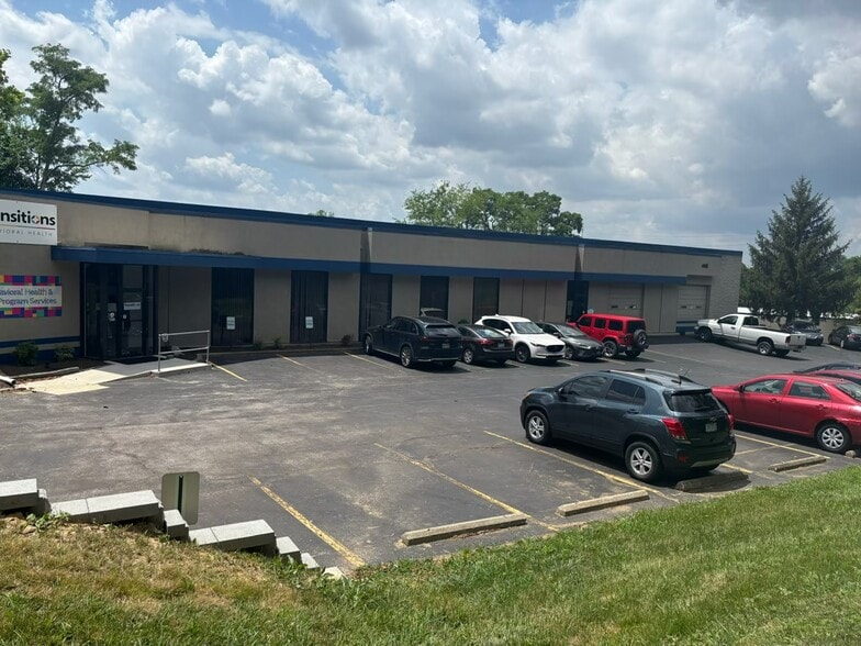 4861 Duck Creek Rd, Cincinnati, OH à vendre - Photo du bâtiment - Image 1 de 6