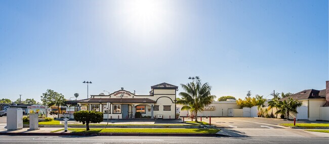 More details for 1936 W 17th St, Santa Ana, CA - Retail for Sale