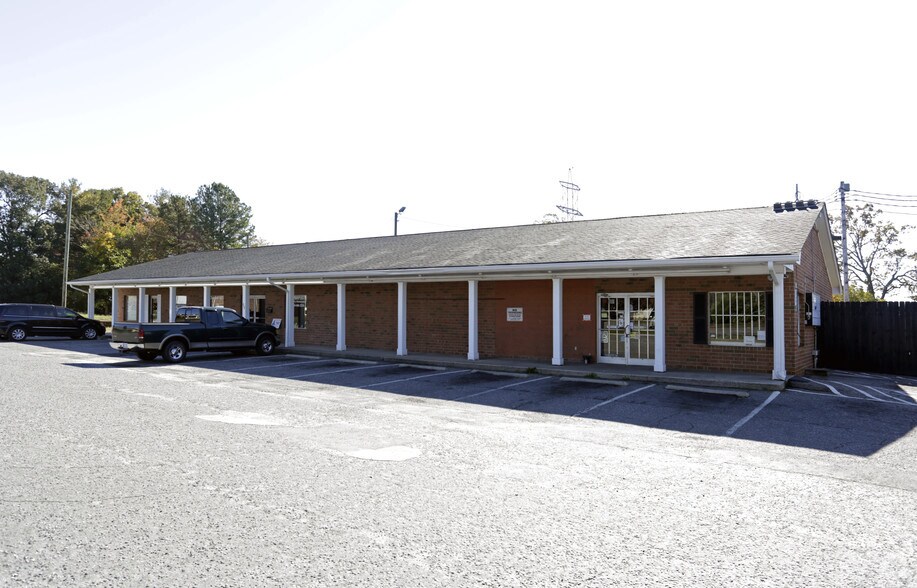 904 Union Rd, Gastonia, NC à vendre - Photo du bâtiment - Image 3 de 6