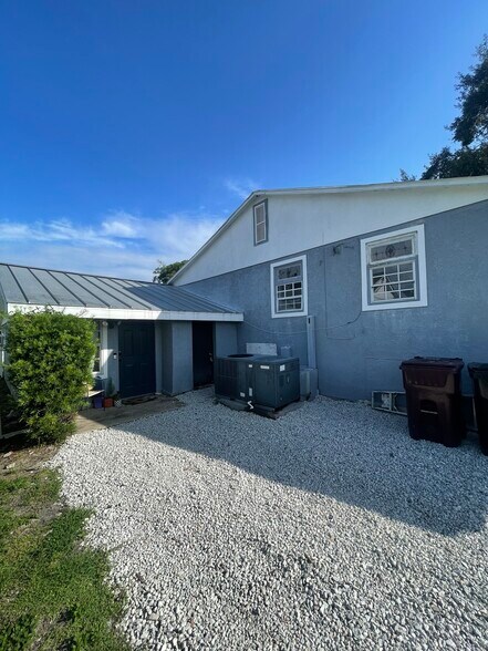 College Park Development 2.28 Acres portefeuille de 3 propriétés à vendre sur LoopNet.ca - Photo du bâtiment - Image 2 de 14