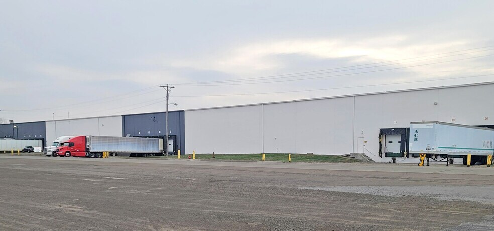 2000 N Sugar St, Lima, OH à louer - Photo du bâtiment - Image 3 de 8