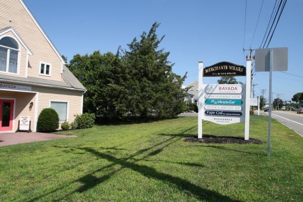 80 Davis Straits, Falmouth, MA for lease - Building Photo - Image 2 of 10