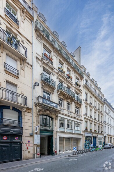 9 Rue Bleue, Paris for lease - Building Photo - Image 2 of 11
