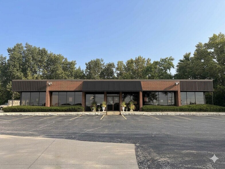 33W622 Roosevelt Rd, West Chicago, IL for lease - Building Photo - Image 2 of 3
