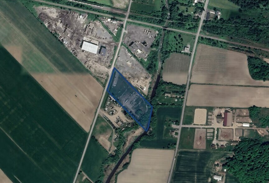 9467 Rue Saint-Vincent, Mirabel, QC for sale - Primary Photo - Image 1 of 1