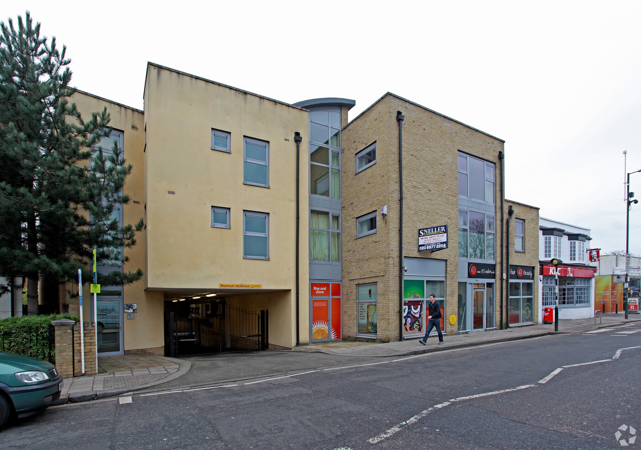 82-84 High St, Hampton for sale Primary Photo- Image 1 of 4