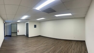 10018-10058 Spanish Isles Blvd, Boca Raton, FL for lease Interior Photo- Image 2 of 6
