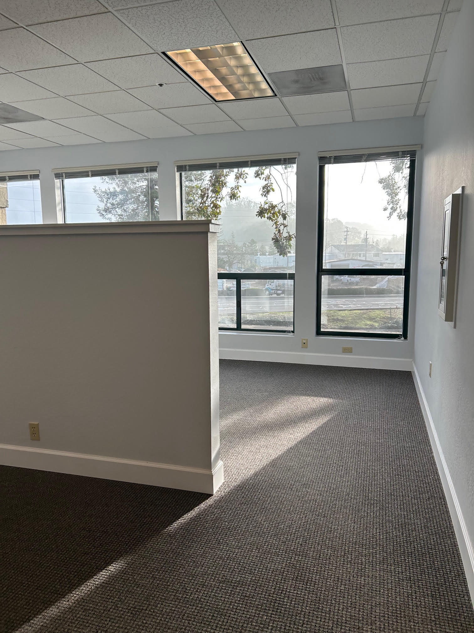 7599 Redwood Blvd, Novato, CA à louer Photo intérieure- Image 1 de 5