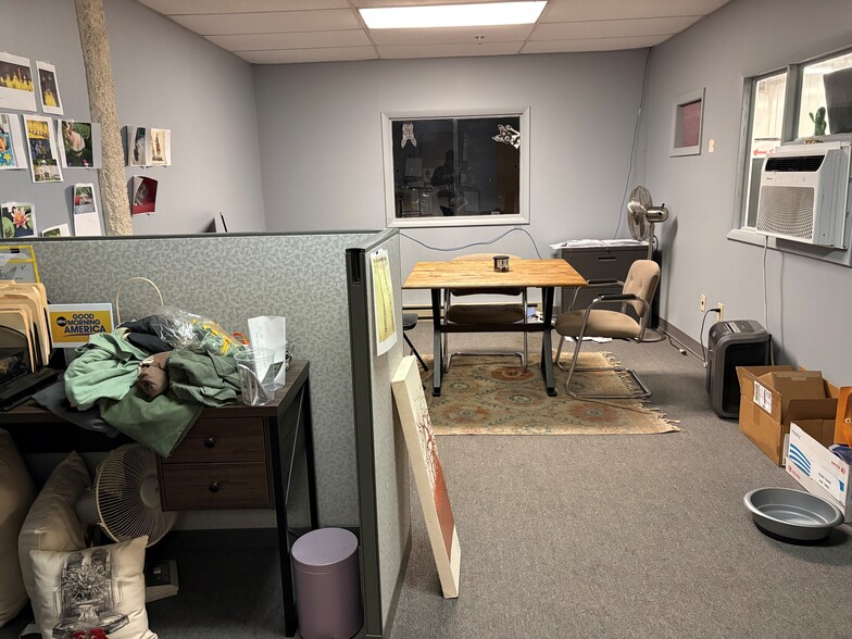 410 E Walnut St, Perkasie, PA for lease - Building Photo - Image 3 of 10