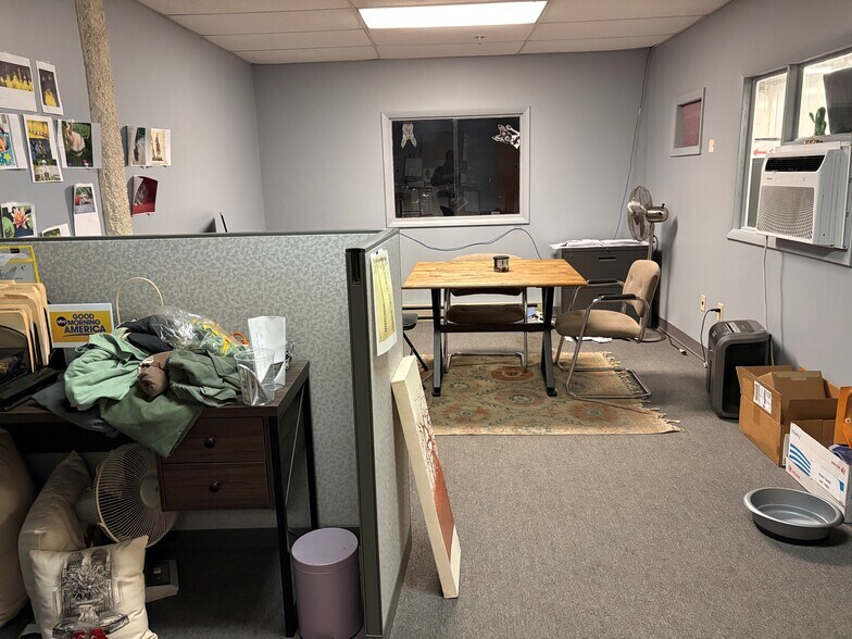 410 E Walnut St, Perkasie, PA à louer - Photo du bâtiment - Image 3 de 10