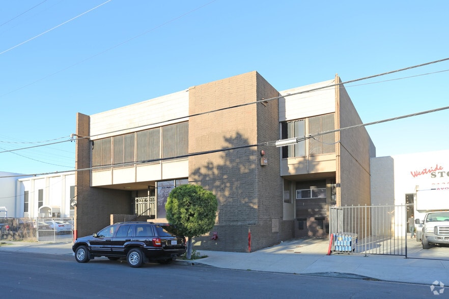 2126 Cotner Ave, Los Angeles, CA for lease - Building Photo - Image 2 of 3