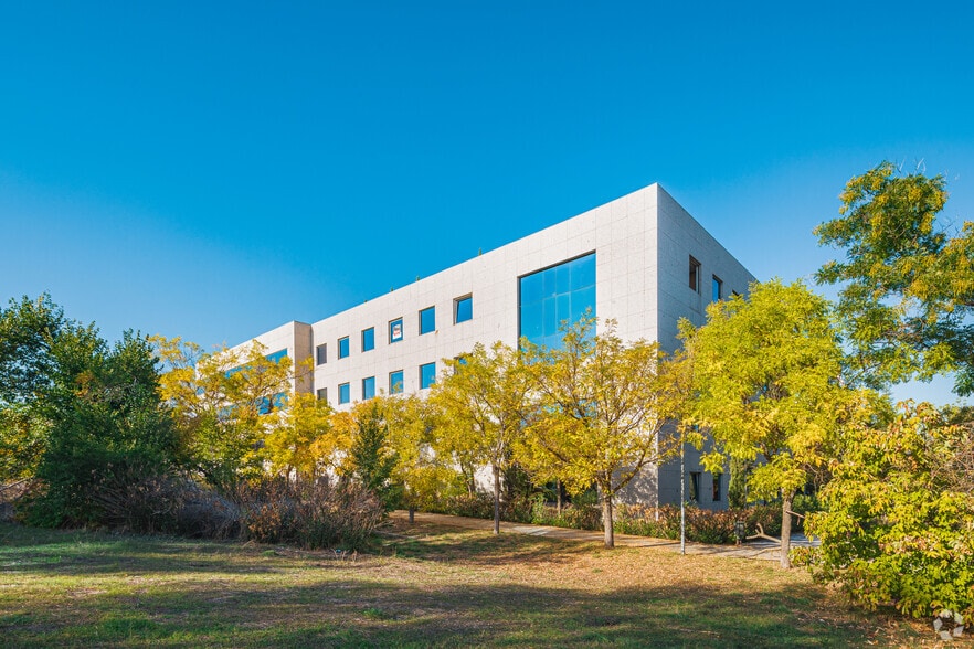 Calle Fuerteventura, 4, San Sebastián de los Reyes, Madrid for lease - Building Photo - Image 2 of 7