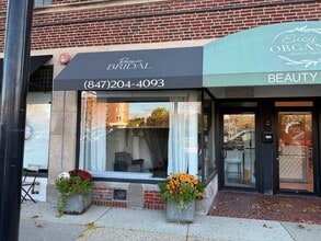 723-733 Saint Johns Ave, Highland Park, IL for lease Interior Photo- Image 1 of 4