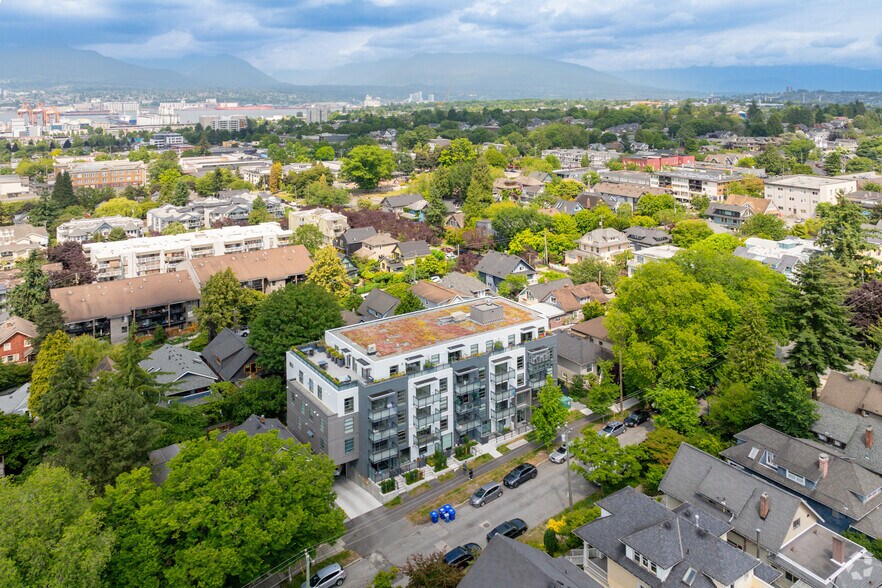 1551 Grant St, Vancouver, BC à vendre - Aérien - Image 2 de 3