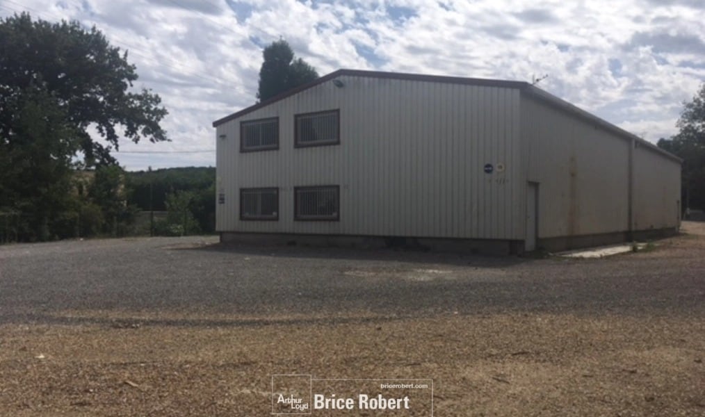 Industrial in Lozanne for sale Building Photo- Image 1 of 4