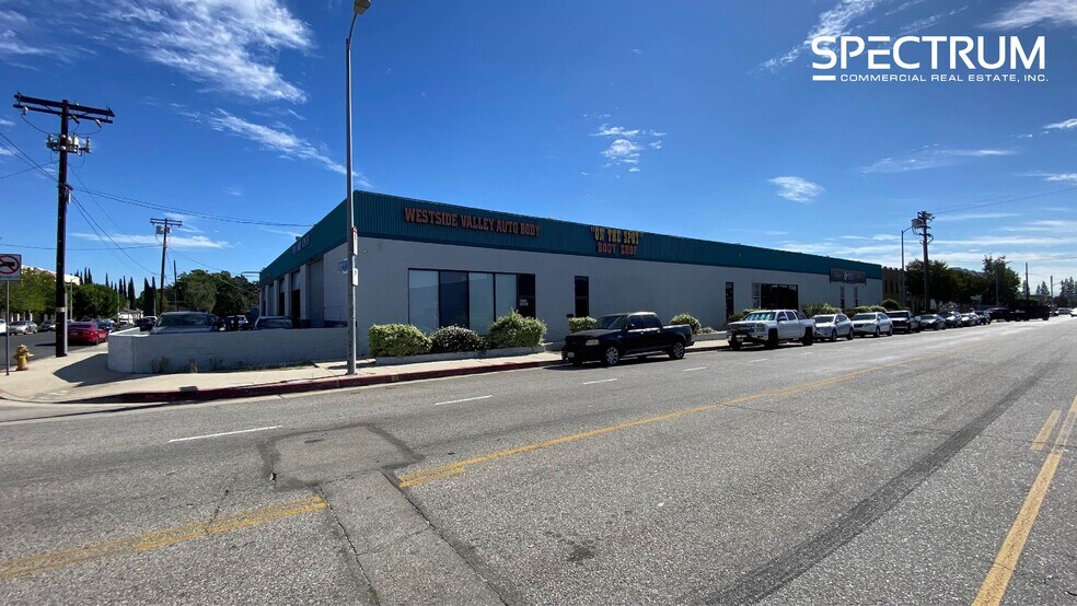10140-10158 Canoga Ave, Chatsworth, CA à louer - Photo du bâtiment - Image 2 de 17