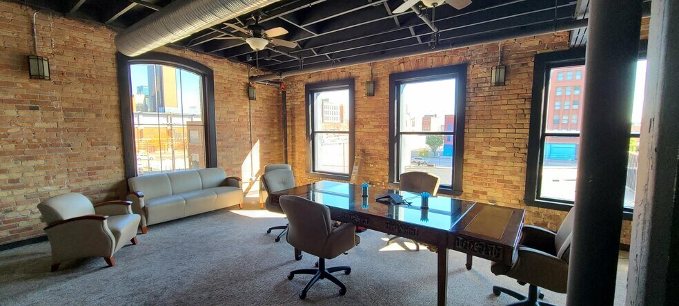 25 S Huron St, Toledo, OH à louer - Photo intérieure - Image 3 de 18