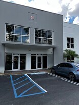 7863 NW 46th St, Doral FL - Entrepôt