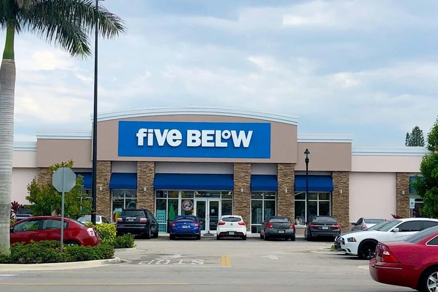 2670 W Broward Blvd, Fort Lauderdale, FL for lease - Building Photo - Image 2 of 7