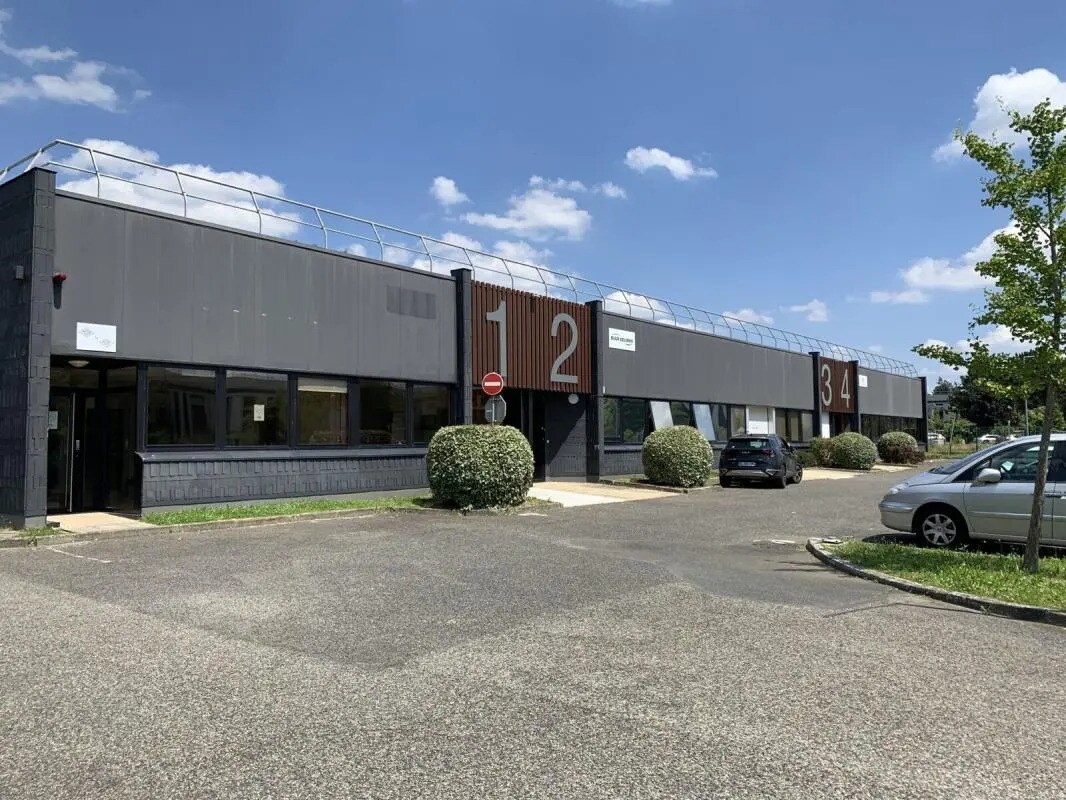 9 Avenue Du Québec, Villebon-sur-Yvette for lease Building Photo- Image 1 of 8