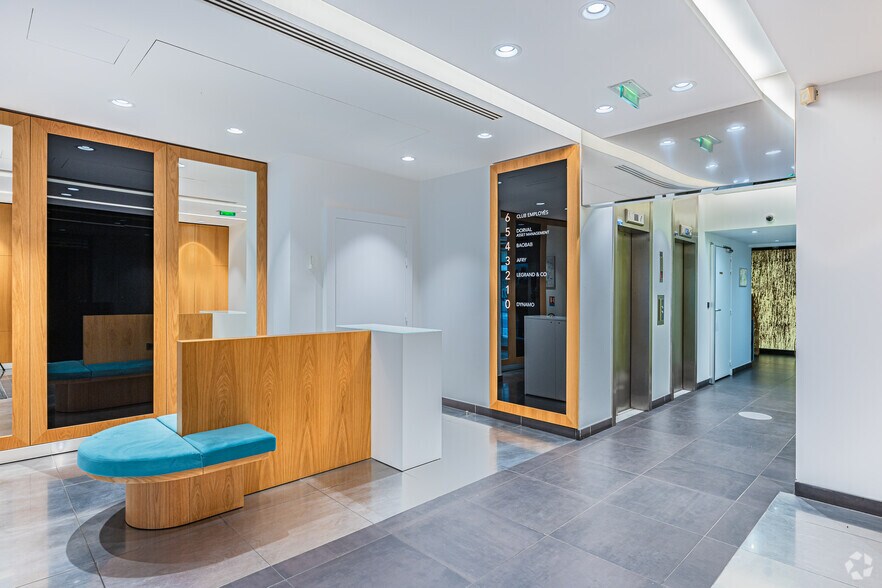 1 Rue De Gramont, Paris for lease - Lobby - Image 3 of 6