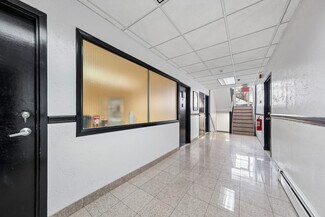 Plus de détails pour 175 Cedar Ln, Teaneck, NJ - Bureau à louer