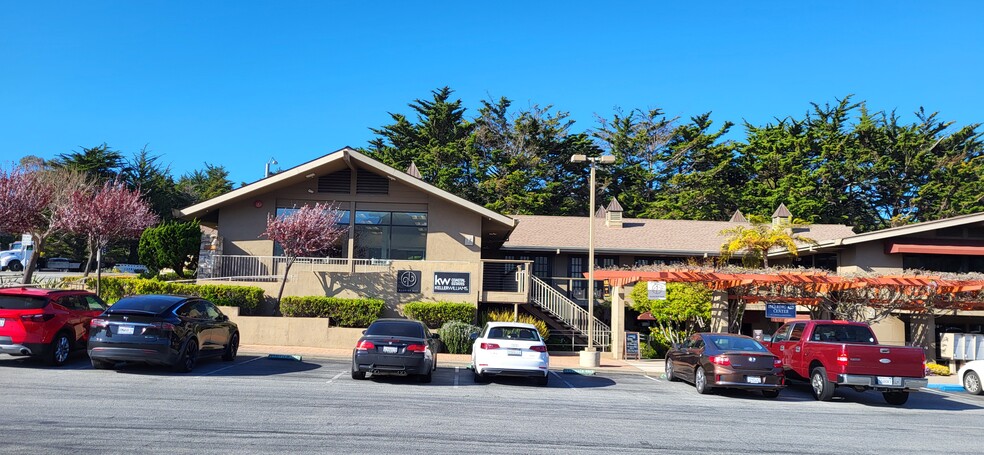 26135 Carmel Rancho Blvd, Carmel, CA for lease - Building Photo - Image 1 of 31