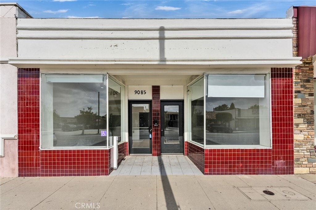 9085 Las Tunas Dr, Temple City, CA for lease Building Photo- Image 1 of 22