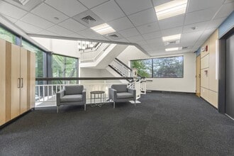 15 Corporate Dr, Trumbull, CT for lease Interior Photo- Image 2 of 9