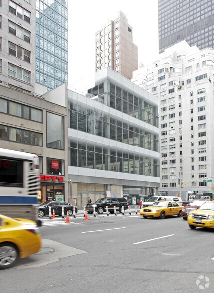 201 E 57th St, New York, NY for lease - Building Photo - Image 2 of 3