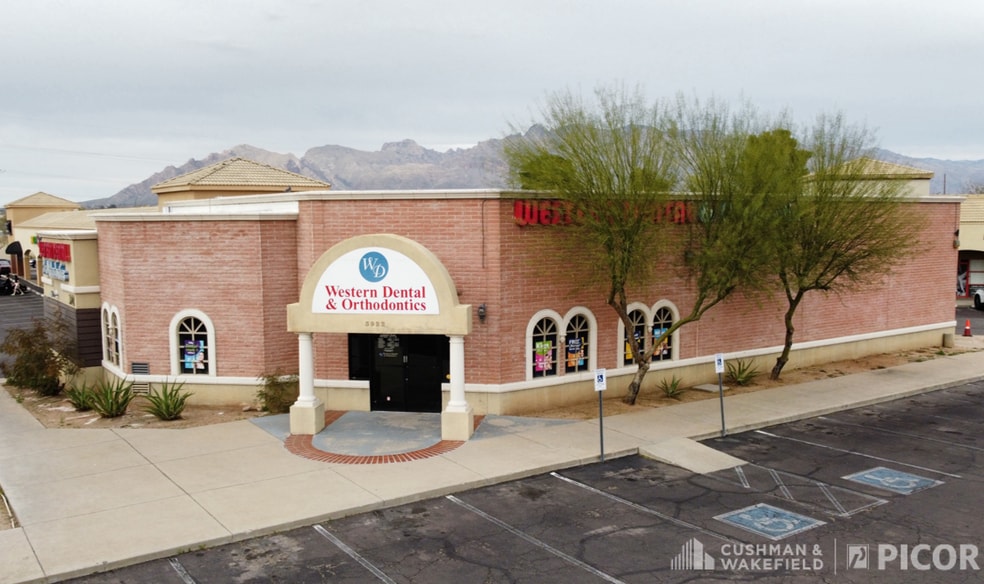 3906-3922 N Oracle Rd, Tucson, AZ for lease - Building Photo - Image 2 of 7
