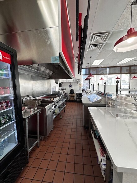 5105 S Fort Apache Rd, Las Vegas, NV à louer - Photo principale - Image 2 de 12