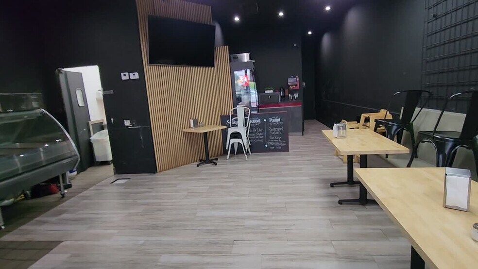 17323-17340 Ventura Blvd, Encino, CA for sale - Commercial Listing Video - Image 3 of 40