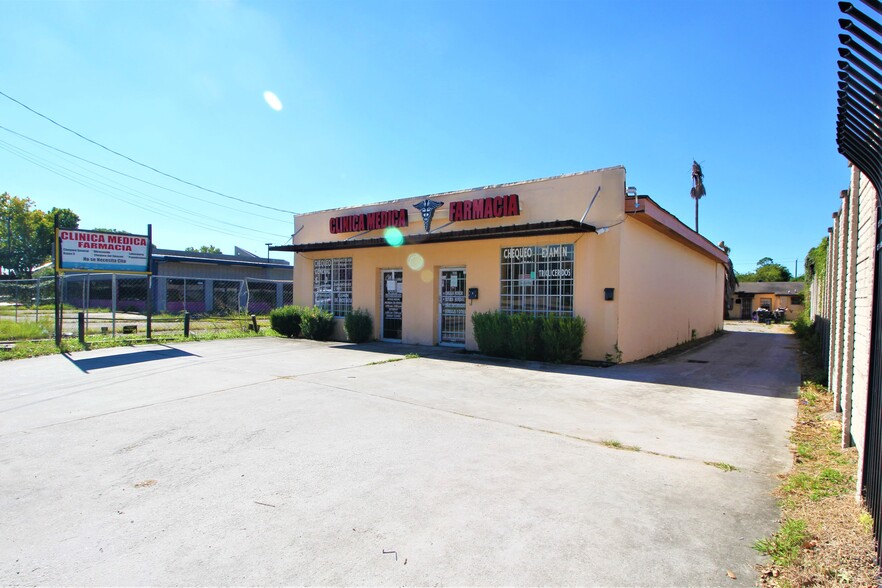 7016 Harrisburg Blvd, Houston, TX for sale - Building Photo - Image 1 of 1