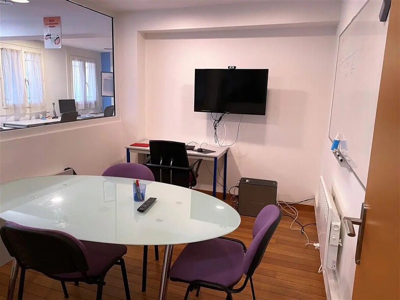 Office in Puteaux for lease - Building Photo - Image 3 of 8