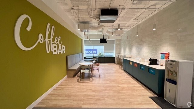 Avenida de Bruselas, 26, Alcobendas, Madrid for lease Interior Photo- Image 1 of 2