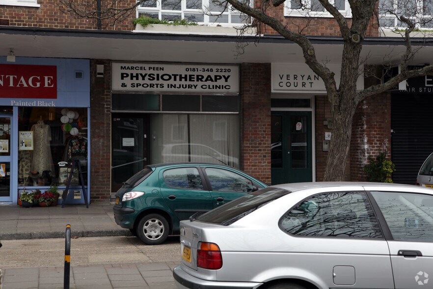 Park Rd, Londres à louer - Photo du bâtiment - Image 2 de 12