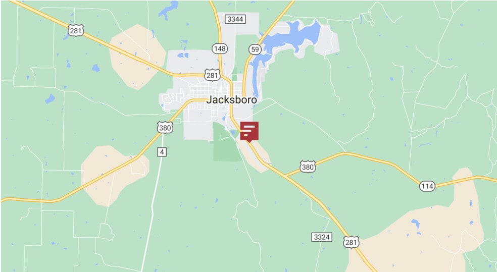 902 S Main St, Jacksboro, TX for lease - Building Photo - Image 2 of 16