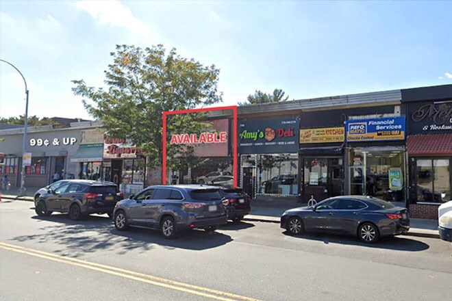 71-10 Kissena Blvd, Flushing, NY à louer Photo du bâtiment- Image 1 de 7