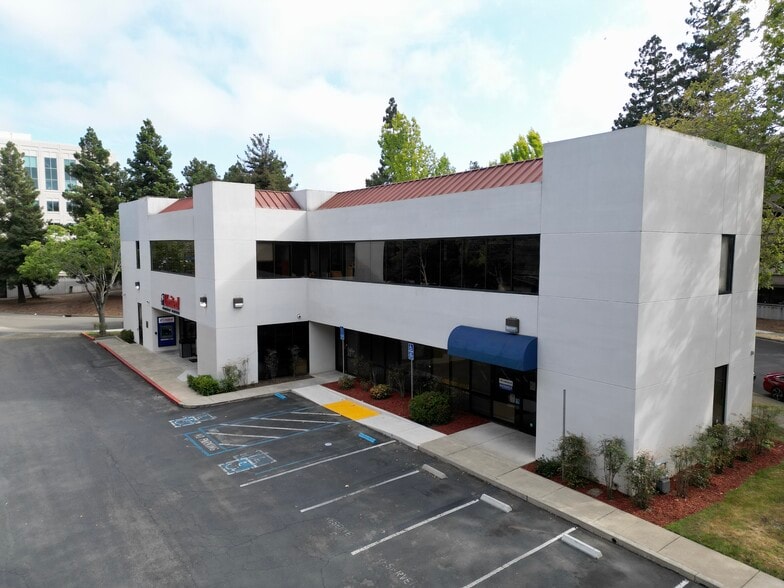 111 Review Way, Hayward, CA for lease - Building Photo - Image 3 of 9