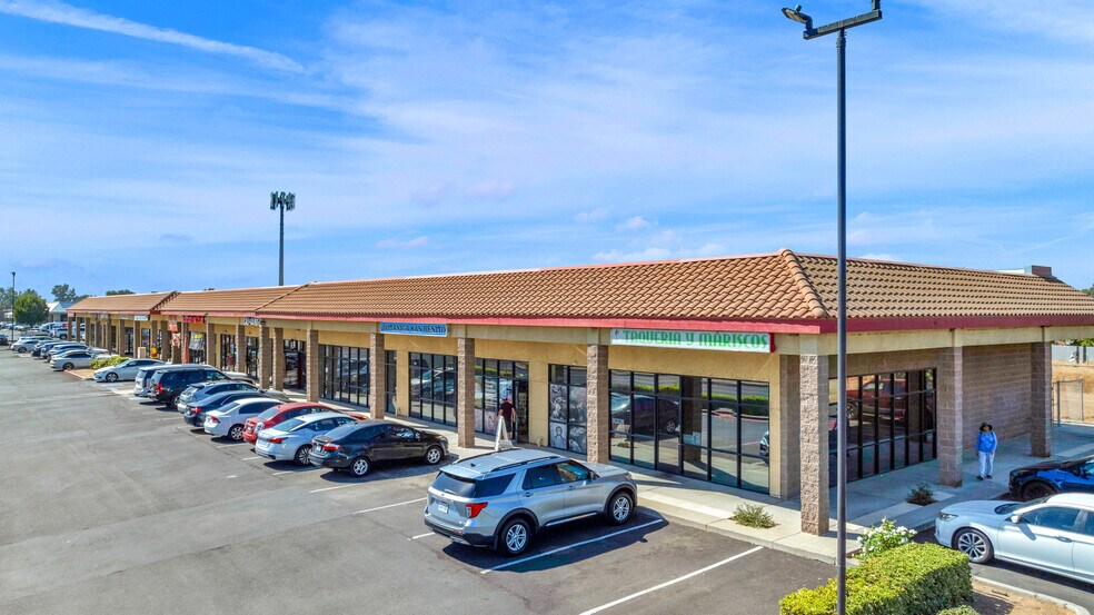 1410 Country Club Dr, Madera, CA à louer - Photo du bâtiment - Image 2 de 20