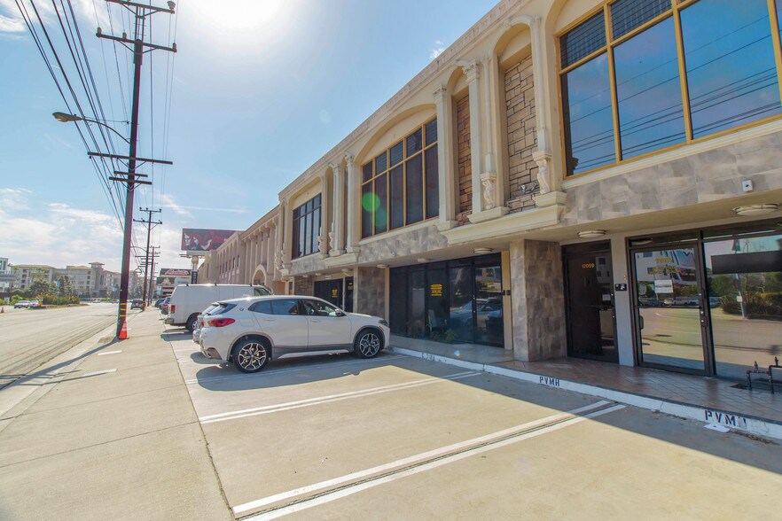 12065-12069 Jefferson Blvd, Culver City, CA for lease - Building Photo - Image 2 of 11