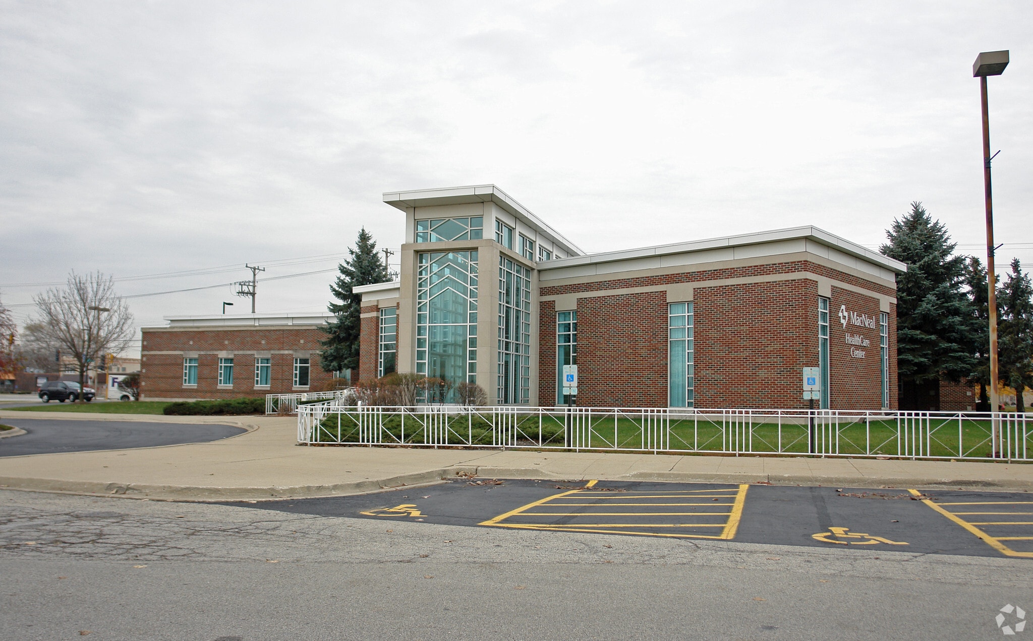 7020 W 79th St, Bridgeview, IL for lease Building Photo- Image 1 of 5