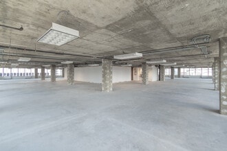 1500 Wilson Blvd, Arlington, VA for lease Interior Photo- Image 2 of 4