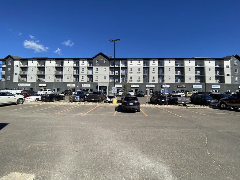 8106 Fraser Av, Fort McMurray, AB à vendre - Photo du bâtiment - Image 1 de 1