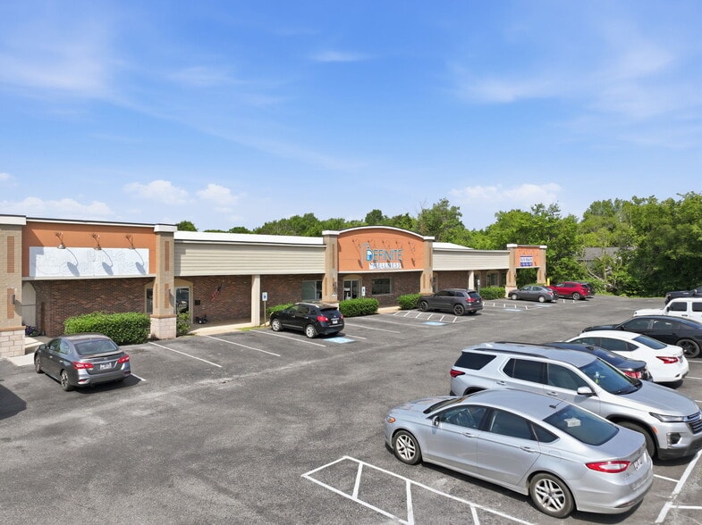 875 Union St, Shelbyville, TN for sale - Building Photo - Image 3 of 40