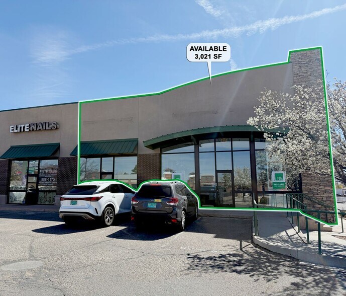 5504 Menaul Blvd NE, Albuquerque, NM à louer - Photo du bâtiment - Image 2 de 11